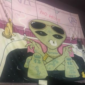 Alien tapestry